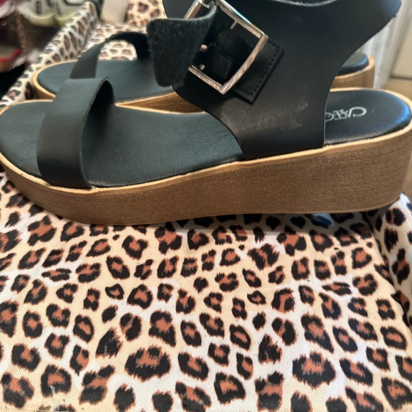 Cato Black Wedges - Picture 3 of 4